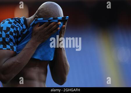 Joueur belge Romelu Lukaku d'Internazionale pendant l'échauffement avant la série A match à Luigi Ferraris, Gênes. Date de la photo : 25 juillet 2020. Le crédit photo doit être lu : Jonathan Moscrop/Sportimage via PA Images Banque D'Images