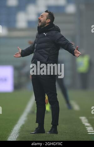 Roberto de Zerbi entraîneur en chef des États-Unis Sassuolo réagit pendant le match de la série A au stade Mapei - Città del Tricolor, Sassuolo. Date de la photo : 28 novembre 2020. Le crédit photo doit être lu : Jonathan Moscrop/Sportimage via PA Images Banque D'Images