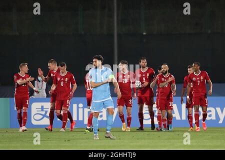 Adam Szalai, de Hongrie, célèbre avec ses coéquipiers après avoir obtenu une première demi-pénalité pour donner à la partie une avance de 1-0 lors du match de qualification de la coupe du monde de la FIFA au stade de San Marino, Serravalle. Date de la photo : 28 mars 2021. Le crédit photo doit être lu : Jonathan Moscrop/Sportimage via PA Images Banque D'Images