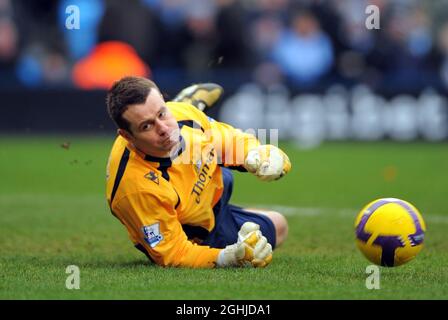 Shay donné de Manchester City fait une économie pendant la deuxième moitié du match de la Barclays Premier League, Manchester City vs Middlesbrough, 7 février 2009. Banque D'Images