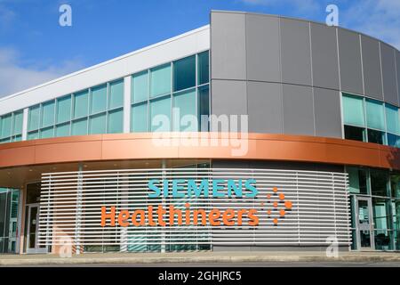 Issaquah, WA, Etats-Unis - 06 septembre 2021 ; nom de Siemens Healthineers au site d'Issaquah Washington aux Etats-Unis. Le bâtiment moderne s'élève Banque D'Images