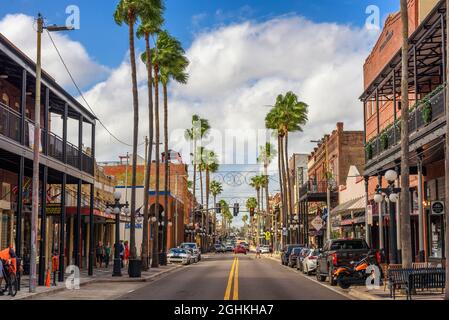 7e Avenue dans la ville historique d'Ybor à Tampa Bay, Floride Banque D'Images