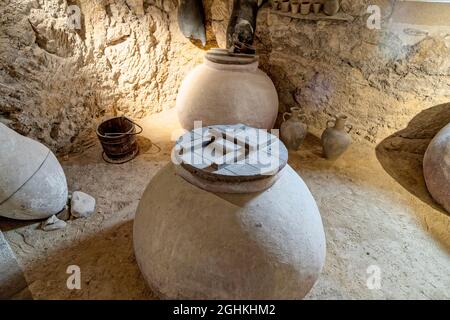 Alcala la Real, Espagne. 23 août 2021. Cave à vins à Fortaleza de la Mota. Castillo de Alcala la Real ou Fortaleza de la Mota. Banque D'Images