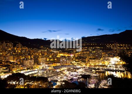Monaco de nuit. Grand Prix de Monaco, jeudi 24 mai 2012. Monte Carlo, Monaco. Banque D'Images