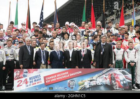 Photo de groupe avec tous les pilotes et Jean Todt (FRA) Président de la FIA 16.06.2012, le Mans Race, FIA World Endurance Championship, le Mans, France Banque D'Images