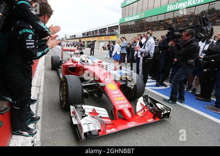 Deuxième place Sebastian Vettel (GER) Ferrari SF16-H entre dans le parc ferme. 12.06.2016. Championnat du monde de Formule 1, route 7, Grand Prix canadien, Montréal, Canada, Jour de la course. Le crédit photo doit être lu : images XPB/Press Association. Banque D'Images