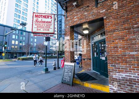 LA NOUVELLE-ORLÉANS, LA, États-Unis - 2 FÉVRIER 2020 : restaurant de la mère dans le centre-ville de la Nouvelle-Orléans, Louisiane Banque D'Images