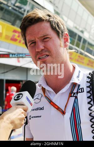 Rob Smedley (GBR) Williams responsable de la performance des véhicules avec les médias. 01.09.2016. Championnat du monde de Formule 1, Rd 14, Grand Prix d'Italie, Monza, Italie, Journée de préparation. Le crédit photo doit être lu : images XPB/Press Association. Banque D'Images