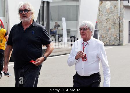 (De gauche à droite): Flavio Briatore (ITA) avec Bernie Ecclestone (GBR). 02.09.2016. Championnat du monde de Formule 1, Rd 14, Grand Prix d'Italie, Monza, Italie, Journée d'entraînement. Le crédit photo doit être lu : images XPB/Press Association. Banque D'Images