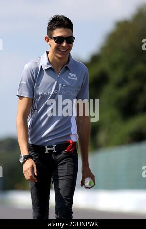 Esteban Ocon (FRA) Manor Racing parcourt le circuit. 06.10.2016. Championnat du monde de Formule 1, Rd 17, Grand Prix japonais, Suzuka, Japon, Journée de préparation. Le crédit photo doit être lu : images XPB/Press Association. Banque D'Images