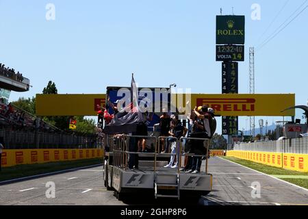 Les pilotes défilent. 14.05.2017. Championnat du monde de Formule 1, Rd 5, Grand Prix d'Espagne, Barcelone, Espagne, Jour de la course. Le crédit photo doit être lu : images XPB/Press Association. Banque D'Images