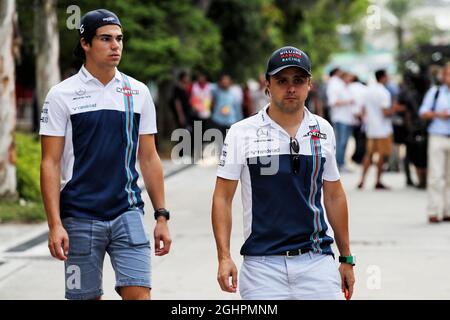 Felipe Massa (BRA) Williams (à droite) avec le coéquipier lance Ret (CDN) Williams. 29.09.2017. Championnat du monde de Formule 1, Rd 15, Grand Prix de Malaisie, Sepang, Malaisie, Vendredi. Le crédit photo doit être lu : images XPB/Press Association. Banque D'Images