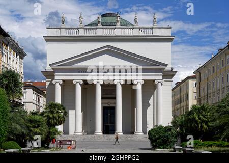 Église classique de Sant'Antonio Taumaturgo, Piazza Sant Antonio, Trieste, Friuli Venezia Giulia, Italie Banque D'Images