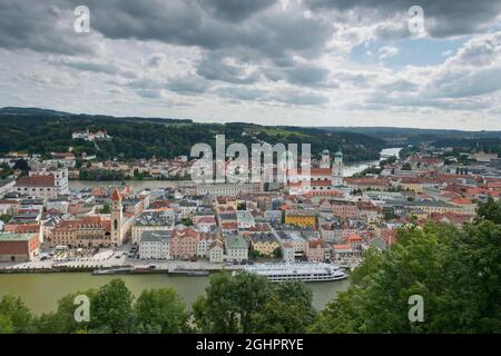 Vue sur Passau depuis l'Oberhaus Veste, Passau, Bavière, Allemagne Banque D'Images