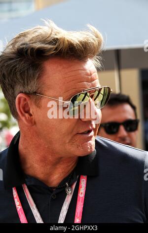 Gordon Ramsey (GBR) Chef de célébrité. 26.11.2017. Championnat du monde de Formule 1, Rd 20, Grand Prix d'Abu Dhabi, circuit Yas Marina, Abu Dhabi, jour de la course. Le crédit photo doit être lu : images XPB/Press Association. Banque D'Images