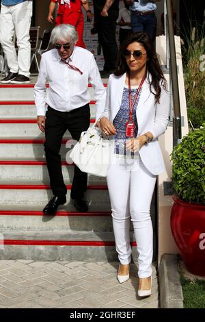 Bernie Ecclestone (GBR) avec sa femme Fabiana Flosi (BRA). 08.04.2018. Championnat du monde de Formule 1, Rd 2, Grand Prix de Bahreïn, Sakhir, Bahreïn, Jour de la course. Le crédit photo doit être lu : images XPB/Press Association. Banque D'Images