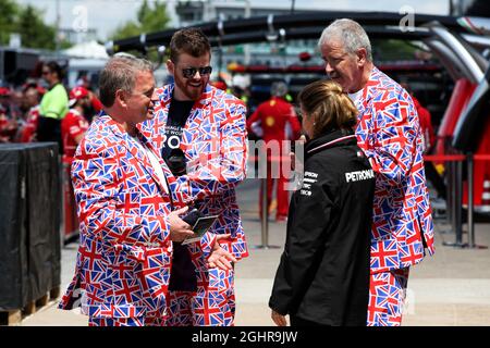 Fans dans les costumes drapeau Union Jack. 07.06.2018. Championnat du monde de Formule 1, route 7, Grand Prix canadien, Montréal, Canada, Journée de préparation. Le crédit photo doit être lu : images XPB/Press Association. Banque D'Images