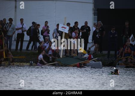 F1 fans - course de rafting des équipes de F1. 09.06.2018. Championnat du monde de Formule 1, route 7, Grand Prix canadien, Montréal, Canada, Jour de qualification. Le crédit photo doit être lu : images XPB/Press Association. Banque D'Images