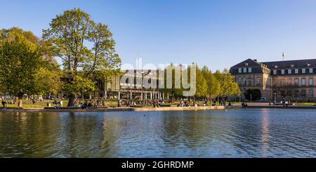 Parlement d'Etat et Nouveau Palais dans les jardins du Palais, Eckensee, Park, Stuttgart, Bade-Wurtemberg, Allemagne Banque D'Images