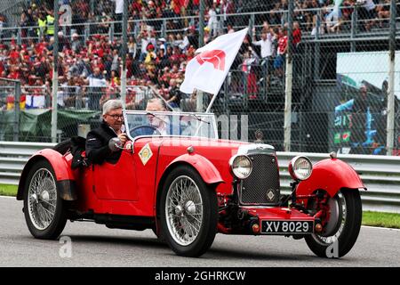 Ross Brawn (GBR) Directeur général, Sports automobiles et Sean Briches (USA) Directeur général, opérations commerciales de Formule 1 sur le défilé des pilotes. 02.09.2018. Championnat du monde de Formule 1, Rd 14, Grand Prix d'Italie, Monza, Italie, Jour de la course. Le crédit photo doit être lu : images XPB/Press Association. Banque D'Images