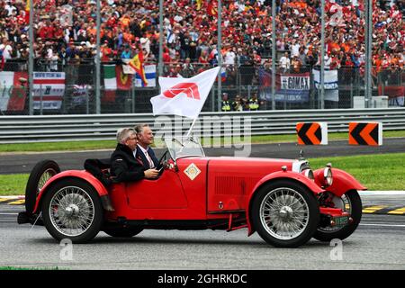 Ross Brawn (GBR) Directeur général, Sports automobiles et Sean Briches (USA) Directeur général, opérations commerciales de Formule 1 sur le défilé des pilotes. 02.09.2018. Championnat du monde de Formule 1, Rd 14, Grand Prix d'Italie, Monza, Italie, Jour de la course. Le crédit photo doit être lu : images XPB/Press Association. Banque D'Images