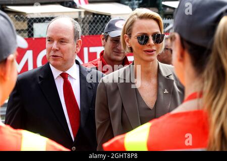 HSH Prince Albert de Monaco (mon) et Princesse Charlene de Monaco. 25.05.2019. Championnat du monde de Formule 1, Rd 6, Grand Prix de Monaco, Monte Carlo, Monaco, Jour de qualification. Le crédit photo doit être lu : images XPB/Press Association. Banque D'Images