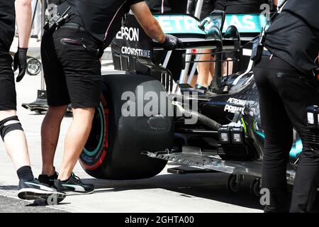 Valtteri Bottas (fin) Mercedes AMG F1 W10 - méplat sur le pneu Pirelli après qu'il ait tourné en qualifications. 08.06.2019. Championnat du monde de Formule 1, route 7, Grand Prix canadien, Montréal, Canada, Jour de qualification. Le crédit photo doit être lu : images XPB/Press Association. Banque D'Images