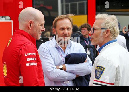 Jock Clear (GBR) Ferrari Engineering Director (à gauche) et Jacques Villeneuve (CDN) (à droite). 06.09.2019. Championnat du monde de Formule 1, Rd 14, Grand Prix d'Italie, Monza, Italie, Journée d'entraînement. Le crédit photo doit être lu : images XPB/Press Association. Banque D'Images