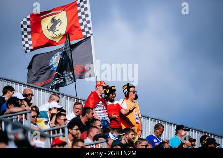 Fans dans la tribune. 29.09.2019. Championnat du monde de Formule 1, Rd 16, Grand Prix de Russie, Sotchi Autodrom, Sotchi, Russie, jour de la course. Le crédit photo doit être lu : images XPB/Press Association. Banque D'Images