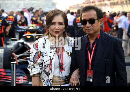 Chalerm Yoovidhya (THA) copropriétaire de Red Bull Racing sur la grille. 01.12.2019. Championnat du monde de Formule 1, Rd 21, Grand Prix d'Abu Dhabi, circuit Yas Marina, Abu Dhabi, jour de la course. Le crédit photo doit être lu : images XPB/Press Association. Banque D'Images