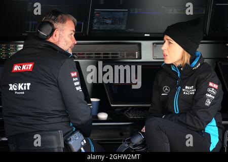 (De gauche à droite) : Dave Redding (GBR) Williams Racing Team Manager avec Claire Williams (GBR) Williams Racing Vice Team principal sur le stand de la fosse. 26.02.2020. Test de Formule 1, première journée, Barcelone, Espagne. Mercredi. Le crédit photo doit être lu : images XPB/Press Association. Banque D'Images