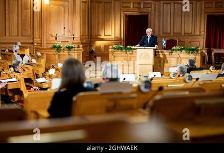 Stockholm, Suède. 07septembre 2021. Le président fédéral Frank-Walter Steinmeier prononce un discours en présence du roi de Suède au Parlement suédois. Le président Steinmeier et sa femme sont en visite d'État de trois jours en Suède à l'invitation du couple royal suédois. Credit: Bernd von Jutrczenka/dpa/Alamy Live News Banque D'Images