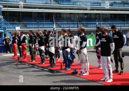 Les pilotes comme la grille observe l'hymne national. 06.09.2020. Championnat du monde de Formule 1, Rd 8, Grand Prix d'Italie, Monza, Italie, Jour de la course. Le crédit photo doit être lu : images XPB/Press Association. Banque D'Images