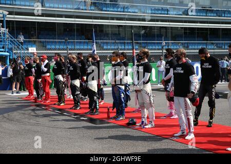 Les pilotes comme la grille observe l'hymne national. 06.09.2020. Championnat du monde de Formule 1, Rd 8, Grand Prix d'Italie, Monza, Italie, Jour de la course. Le crédit photo doit être lu : images XPB/Press Association. Banque D'Images