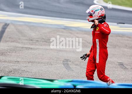 Charles Leclerc (mon) Ferrari a pris sa retraite de la course. 01.08.2021. Championnat du monde de Formule 1, Rd 11, Grand Prix de Hongrie, Budapest, Hongrie, Jour de la course. Le crédit photo doit être lu : images XPB/Press Association. Banque D'Images