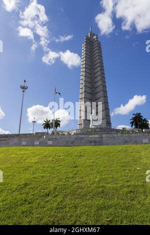 Vue panoramique sur le célèbre Mémorial Jose Marti à la Havane, Cuba sous un ciel lumineux et ensoleillé Banque D'Images