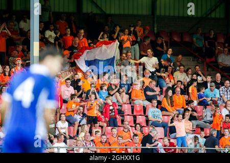 DEVENTER, PAYS-BAS - SEPTEMBRE 7 : fans et supporters des pays-Bas lors du championnat d'Europe 2023 qualification match entre les pays-Bas U21 et Moldova U21 à Adelarshorst le 7 septembre 2021 à Deventer, pays-Bas (photo de Peter sous/Orange Pictures) Banque D'Images