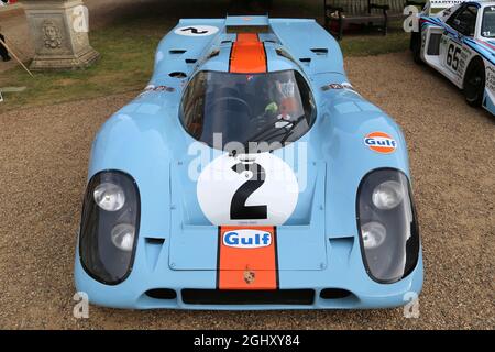 Porsche 917K (1969), Gulf v Martini Display, Concours of Elegance 2021, Hampton court Palace, Londres, Royaume-Uni, Europe Banque D'Images