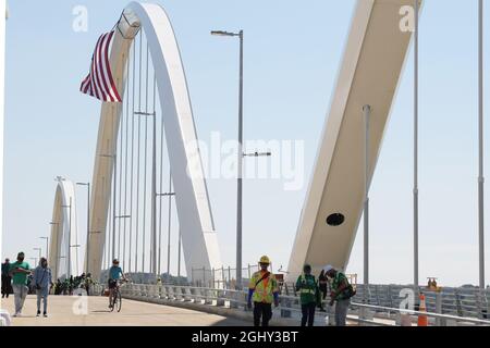 Washington, États-Unis. 07septembre 2021. Le nouveau pont commémoratif Frederick Douglass ouvre ses portes aujourd'hui le 07 septembre 2021 au pont commémoratif Frederick Douglass à Washington DC, États-Unis. (Photo de Lénine Nolly/Sipa USA) Credit: SIPA USA/Alay Live News Banque D'Images