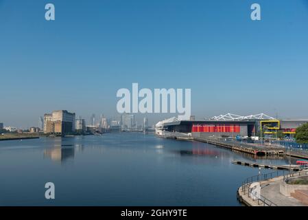 Londres, Royaume-Uni. 07septembre 2021. Vue du Canary Wharf et de l'Excel London où se tiendra le DSEI (Defense and Security Equipment International) du 14 au 17 septembre. Crédit : SOPA Images Limited/Alamy Live News Banque D'Images