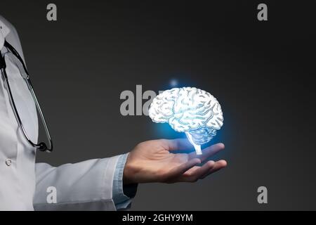 Cerveau questions concept médical. Photo d'une femme médecin, espace vide. Banque D'Images