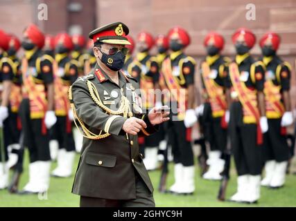 New Delhi, Inde. 07septembre 2021. NEW DELHI, INDE - SEPTEMBRE 7 : le chef de l'armée du Bangladesh, le gén SM Shafiuddin Ahmed, inspecte la garde d'honneur à l'immeuble du Sud le 7 septembre 2021 à New Delhi, en Inde. (Photo par Arvind Yadav/Hindustan Times/Sipa USA) crédit: SIPA USA/Alay Live News Banque D'Images