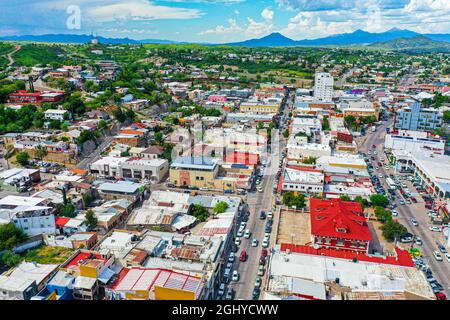 Nogales, Sonora Mexico et au nord de la ville Nogales Arizona, Etats-Unis, Heroica Nogales, eu, Etats-Unis, Border, Garita, Border Wall, immigration (photo de Luis Gutierrez / NortePhoto.com) Nogales, Sonora Mexico y al norte la Ciudad Nogales Arizona, Estados Unidos, Heroica Nogales, eu, USA, Frontera, Garita, muro fronteriso, migracion (photo de Luis Gutierrez/ NortePhoto.com) Banque D'Images