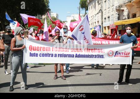 salvador, bahia, brésil - 7 septembre 2021 : manifestations contre le gouvernement du président Jair Bolsonaro dans la ville de Salvador. La valeur mA Act Banque D'Images