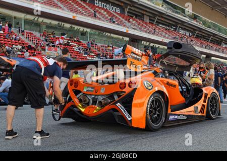 BARCELONE, ESPAGNE, 4 septembre 2021 : équipe Vortex sur la grille de départ. La série 24h est un championnat international de course longue distance pour GT et to Banque D'Images