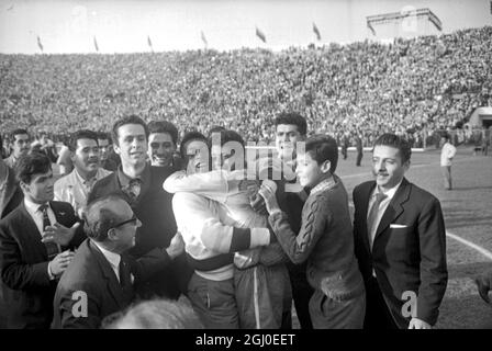 Ancien fanion Finale de Coupe du Monde Football 1962 avec