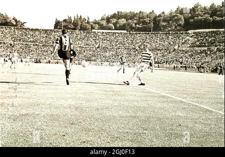 Finale de la coupe d'Europe 1967 Celtic v Inter Milan Tommy Gemmell en action pour le Celtic. 27 mai 1967. Banque D'Images