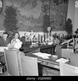 Session spéciale au Conseil municipal de Munich en l'honneur du maire Leslie lever de Manchester en Angleterre, le maire de Munich, Thomas Wimmer, a pris la parole le 12 mars 1958 Banque D'Images