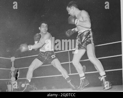 DAVE CHARNLEY V SAUVEUR BENAMOU MATCH DE BOXE 24 FÉVRIER 1960 Banque D'Images