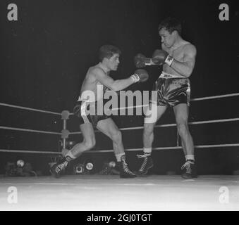 MARIO VECCHIATTO V DAVE CHARNLEY BOXE MATCH 29 MARS 1960 Banque D'Images